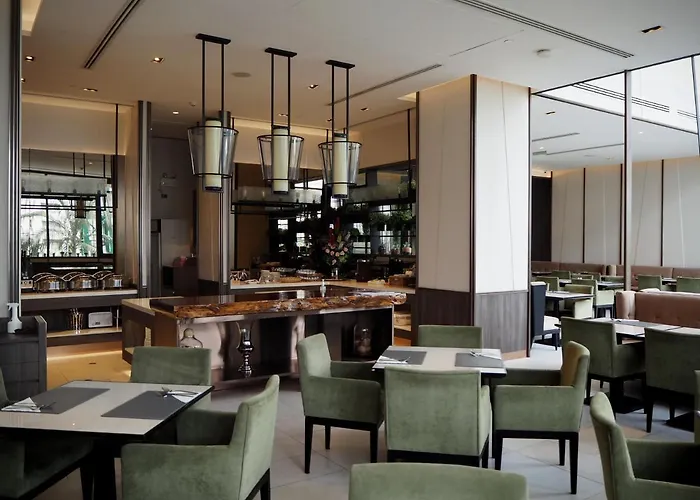 Bliston Suwan Park View Hotel