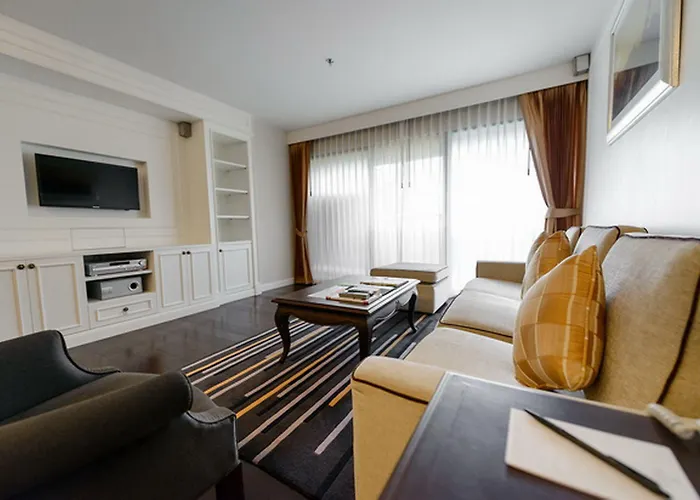 Bliston Suwan Park View Hotel