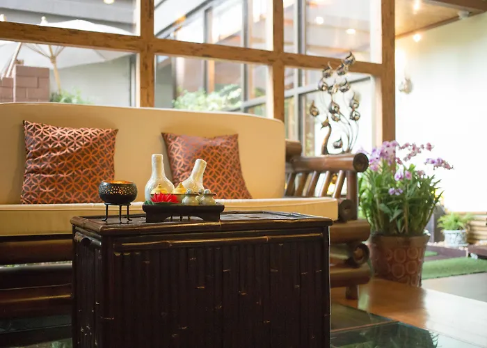 Bliston Suwan Park View Hotel 4*