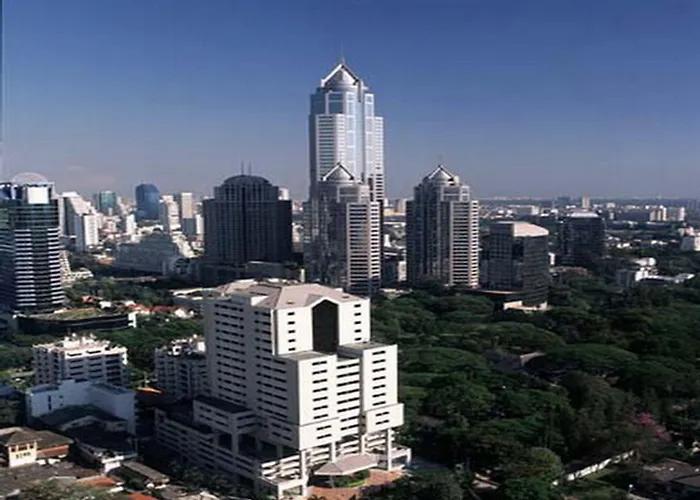 Bliston Suwan Park View Hotel 4*