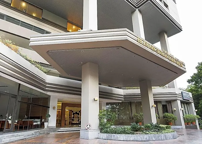Bliston Suwan Park View 4*